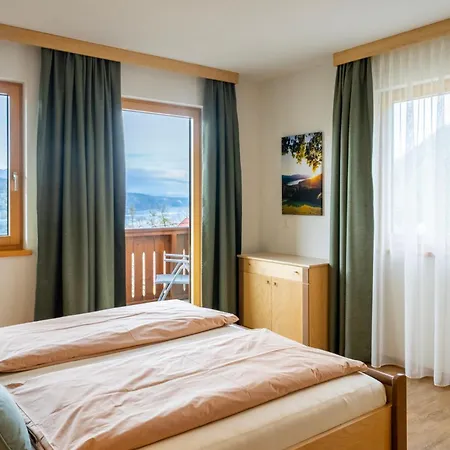 Fruhstuckspension Gotzfried-hof Guest house Millstatt