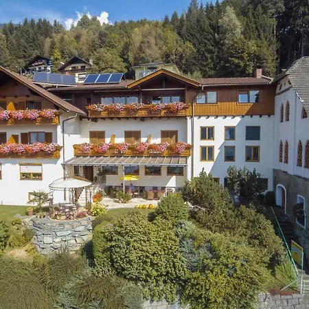 Fruehstueckspension Goetzfried-hof Millstatt